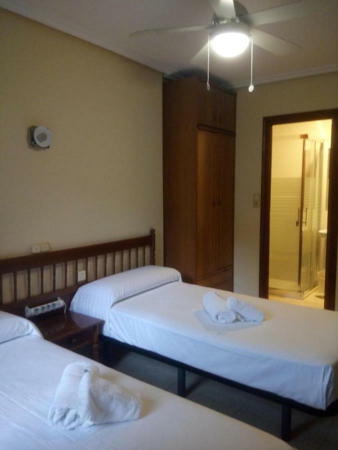 Los Fronterizos Hotel Irun Bagian luar foto