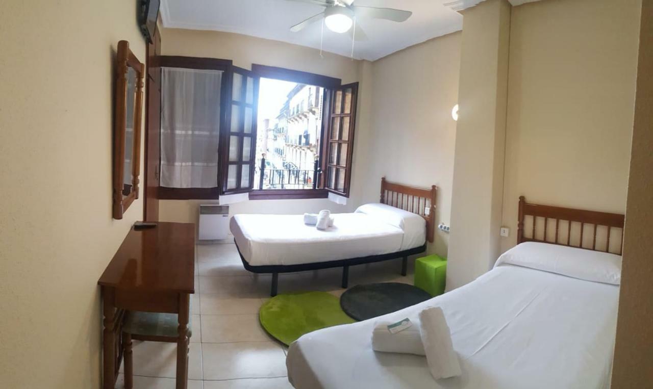 Los Fronterizos Hotel Irun Bagian luar foto