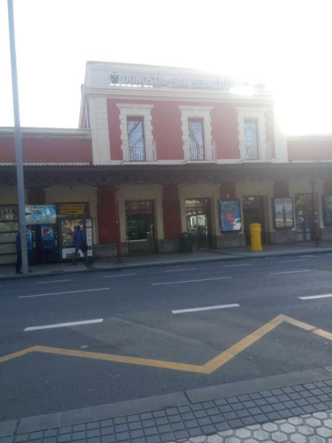 Los Fronterizos Hotel Irun Bagian luar foto
