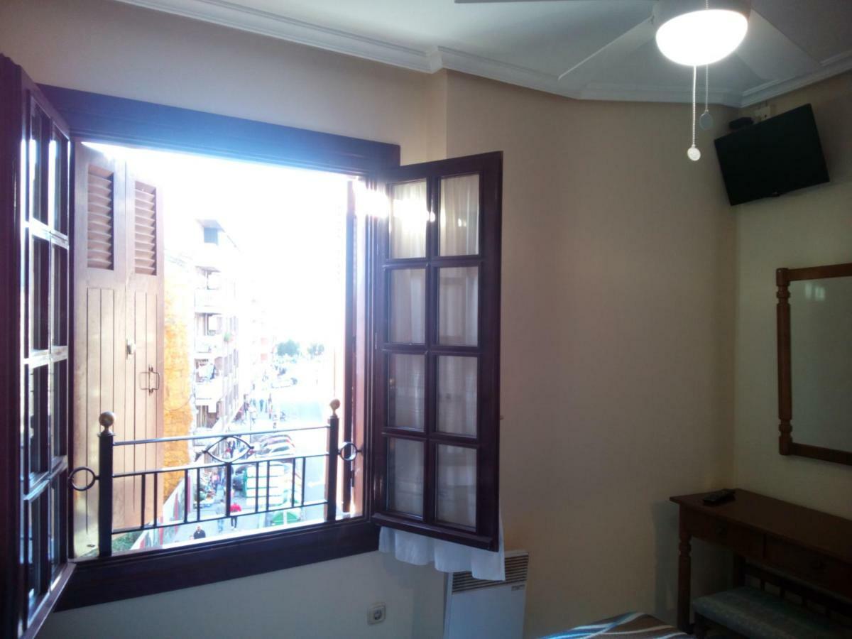 Los Fronterizos Hotel Irun Bagian luar foto