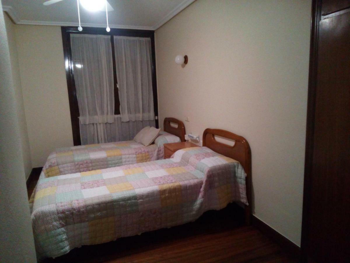 Los Fronterizos Hotel Irun Bagian luar foto