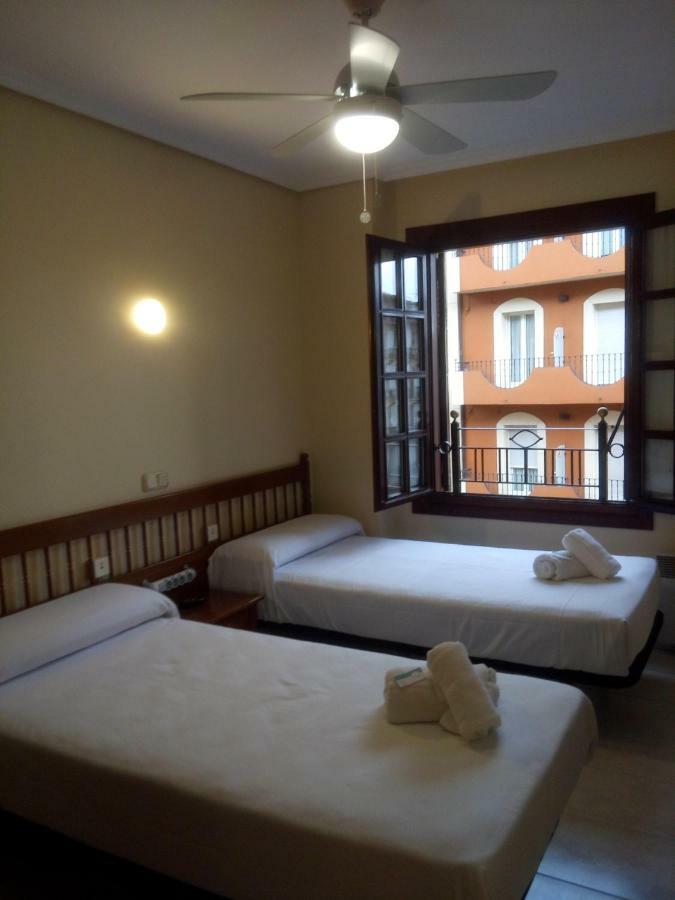 Los Fronterizos Hotel Irun Ruang foto